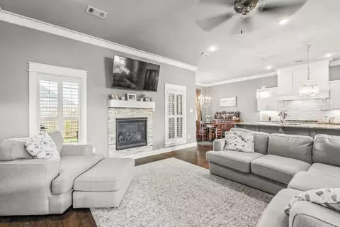 Living - 1885 Mullberry Dr, Conway, AR 72034 photo 1 of 2