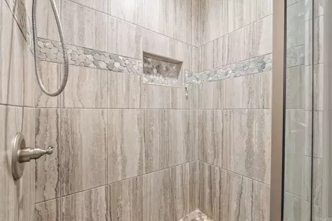 Bath - 1885 Mullberry Dr, Conway, AR 72034 photo 2 of 7