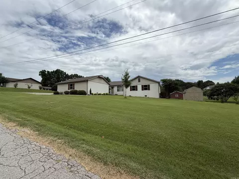 1354 Wiley Dr, Piggott, AR 72454 photo 3