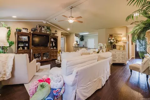 203 Crossing Pl, Bryant, AR 72022 photo 8