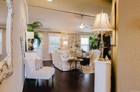 203 Crossing Pl, Bryant, AR 72022 photo 6
