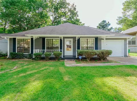8 Redleaf Cir, Little Rock, AR 72210