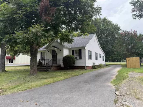 313 N Cherry St, Beebe, AR 72012 photo 2