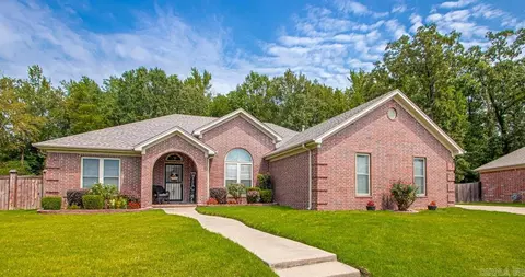 26 Congressional Dr, Little Rock, AR 72210
