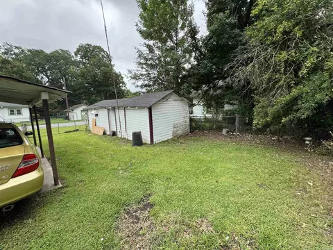 Exterior - 1500 W 25th Ave, Pine Bluff, AR 71603 photo 2 of 3