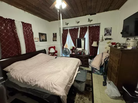 Bedroom - 1500 W 25th Ave, Pine Bluff, AR 71603 photo 1 of 4