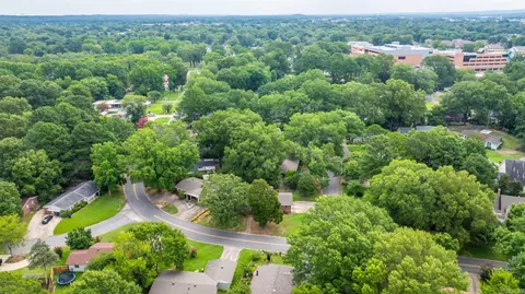 View/Area - 2521 Robinson Ave, Conway, AR 72034 photo 1 of 2