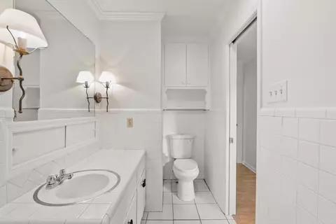Bath - 2521 Robinson Ave, Conway, AR 72034 photo 5 of 5