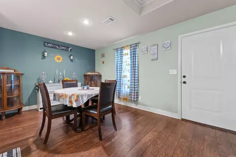 513 Saint Charles Ct, Haskell, AR 72015 photo 7