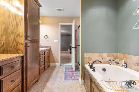 513 Saint Charles Ct, Haskell, AR 72015 photo 19