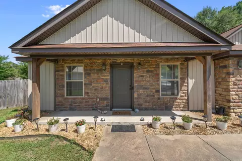 513 Saint Charles Ct, Haskell, AR 72015 photo 1