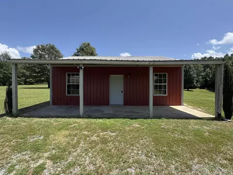 Exterior - 6583 Holcomb Ln, Pine Bluff, AR 71603 photo 5 of 10