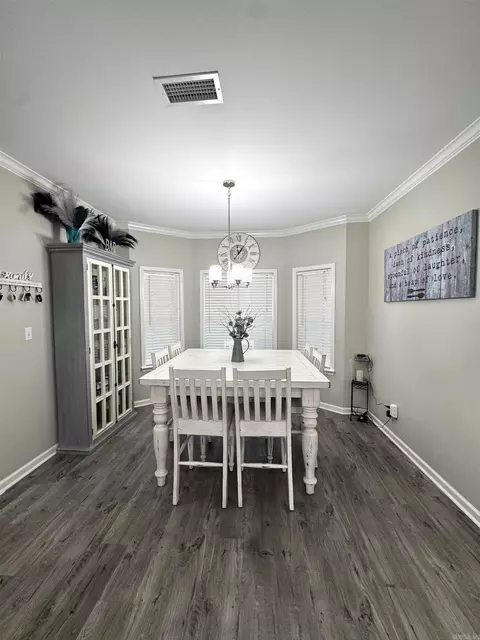 Dining - 6583 Holcomb Ln, Pine Bluff, AR 71603 photo 3 of 4