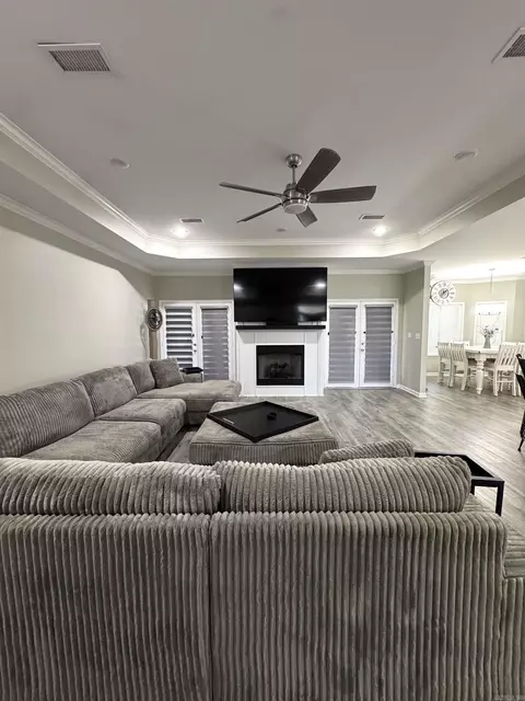 Living - 6583 Holcomb Ln, Pine Bluff, AR 71603 photo 3 of 3