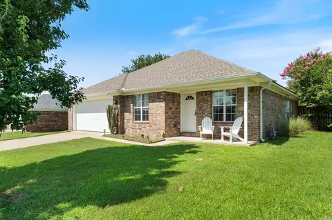 4 Whispering Wind Cir, Vilonia, AR 72173 photo 2