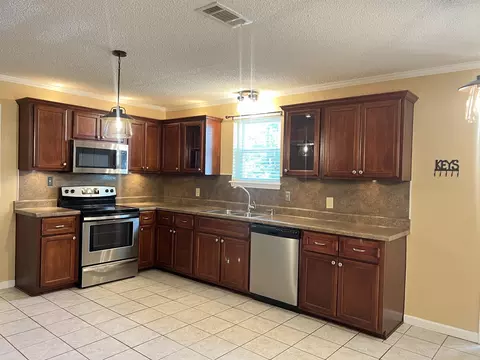 Kitchen - 7200 Nell Dr, Pine Bluff, AR 71603 photo 1 of 3