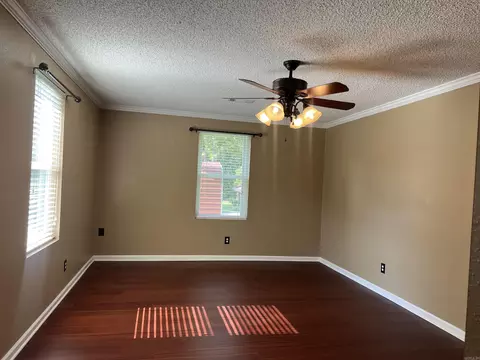 Living - 7200 Nell Dr, Pine Bluff, AR 71603 photo 2 of 3