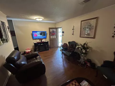 3007 Taylor Dr, Pine Bluff, AR 71601 photo 5