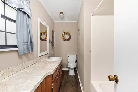 Bath - 6740 Rayhan Rd, Pine Bluff, AR 71603 photo 3 of 3