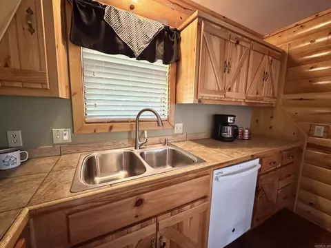 Kitchen - 22 Sylamore Vis, Mountain View, AR 72560 photo 1 of 3