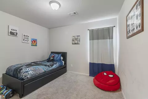 Bedroom - 7017 Woodsgate Cv, Alexander, AR 72002 photo 5 of 7