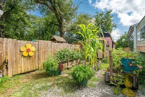 Exterior - 1109 Crystal, Benton, AR 72015 photo 8 of 10