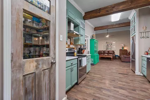 Entry Way - 1109 Crystal, Benton, AR 72015 photo 1 of 2