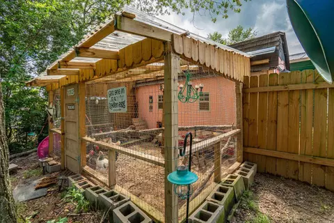 Exterior - 1109 Crystal, Benton, AR 72015 photo 7 of 10