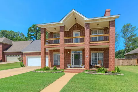 2203 Defoe Cir, Bryant, AR 72022