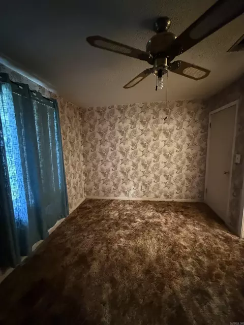 Bedroom - 612 N Walnut St, Warren, AR 71671 photo 2 of 5