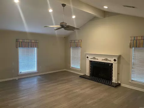 889 Heather Cir, Conway, AR 72034 photo 4