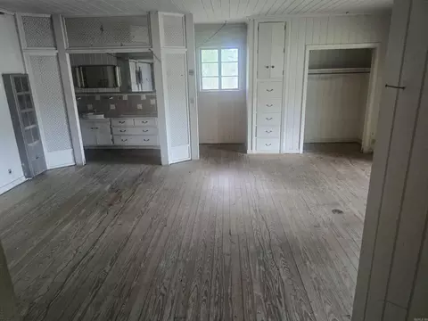 Bedroom - 2001 W 34th Ave, Pine Bluff, AR 71603 photo 2 of 2