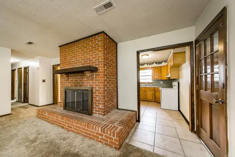 Living - 201 W Carmichael, Cabot, AR 72023 photo 2 of 5