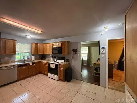 Kitchen - 2309 Neeley St, Benton, AR 72015 photo 1 of 3