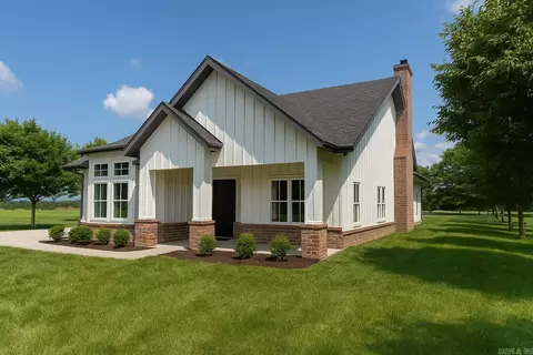 346 Ash St, Conway, AR 72034 photo 2