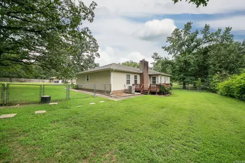 Exterior - 36 Sun Valley Dr, Cabot, AR 72023 photo 4 of 8