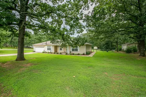 Exterior - 36 Sun Valley Dr, Cabot, AR 72023 photo 2 of 8
