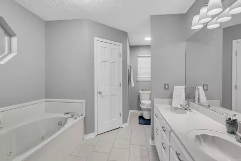 Bath - 36 Sun Valley Dr, Cabot, AR 72023 photo 2 of 4