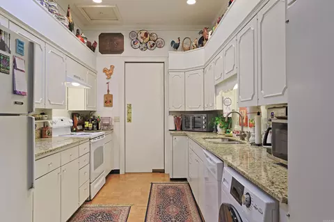 Kitchen - 12 Westridge, Pine Bluff, AR 71601 photo 3 of 4