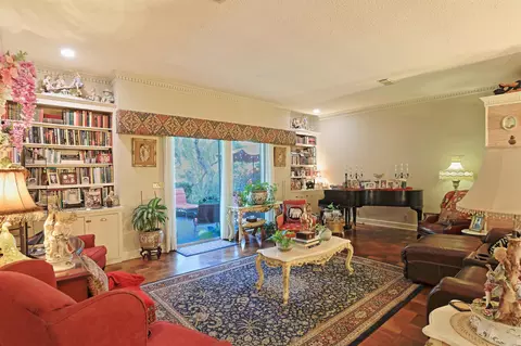 Living - 12 Westridge, Pine Bluff, AR 71601 photo 4 of 4