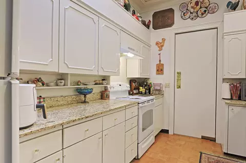 Kitchen - 12 Westridge, Pine Bluff, AR 71601 photo 2 of 4