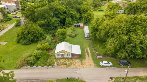 180 N 3rd St, Mammoth Spring, AR 72554