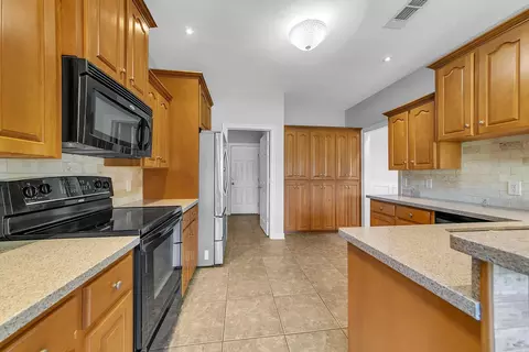 Kitchen - 691 Hwy 321, Beebe, AR 72012 photo 2 of 10