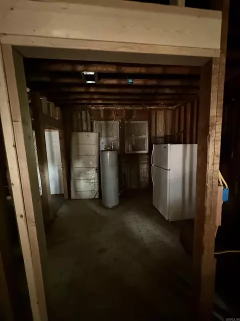 Entry Way - 3000 S Poplar St, Pine Bluff, AR 71603 photo 4 of 4