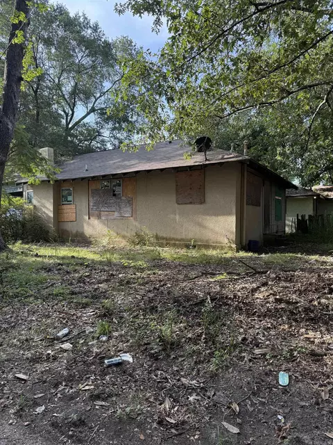 Exterior - 3000 S Poplar St, Pine Bluff, AR 71603 photo 2 of 2