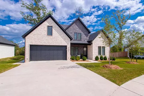7400 Northwood Dr, Benton, AR 72019