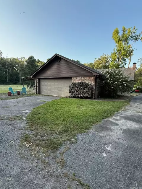 Exterior - 3701 Privatewood Rd, Pine Bluff, AR 71603 photo 5 of 6