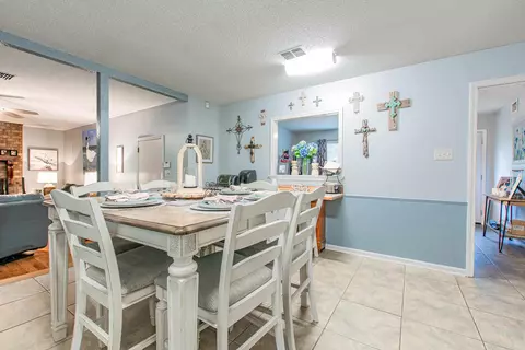 Dining - 7014 Red Oak Dr, Benton, AR 72019 photo 1 of 3