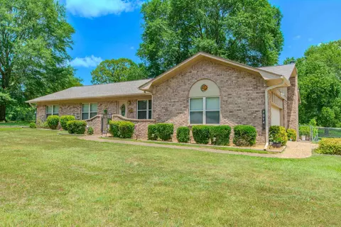Exterior - 7014 Red Oak Dr, Benton, AR 72019 photo 1 of 18