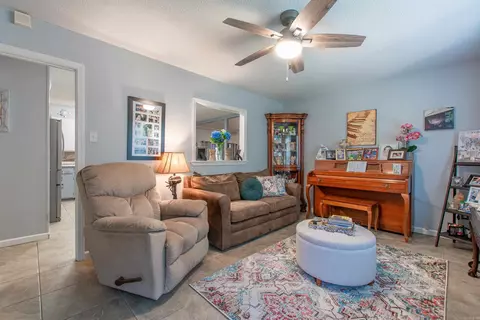 Living - 7014 Red Oak Dr, Benton, AR 72019 photo 1 of 3
